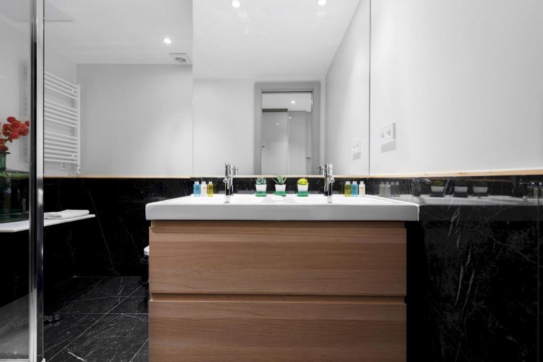 2 Bedrooms 1 Bathroom Furnished - Justicia - Executive Style - Mintystay Madrid Ngoại thất bức ảnh